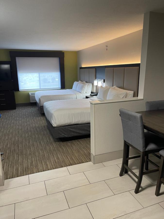 Holiday Inn Express Hotel & Suites Las Vegas By Ihg Exterior photo