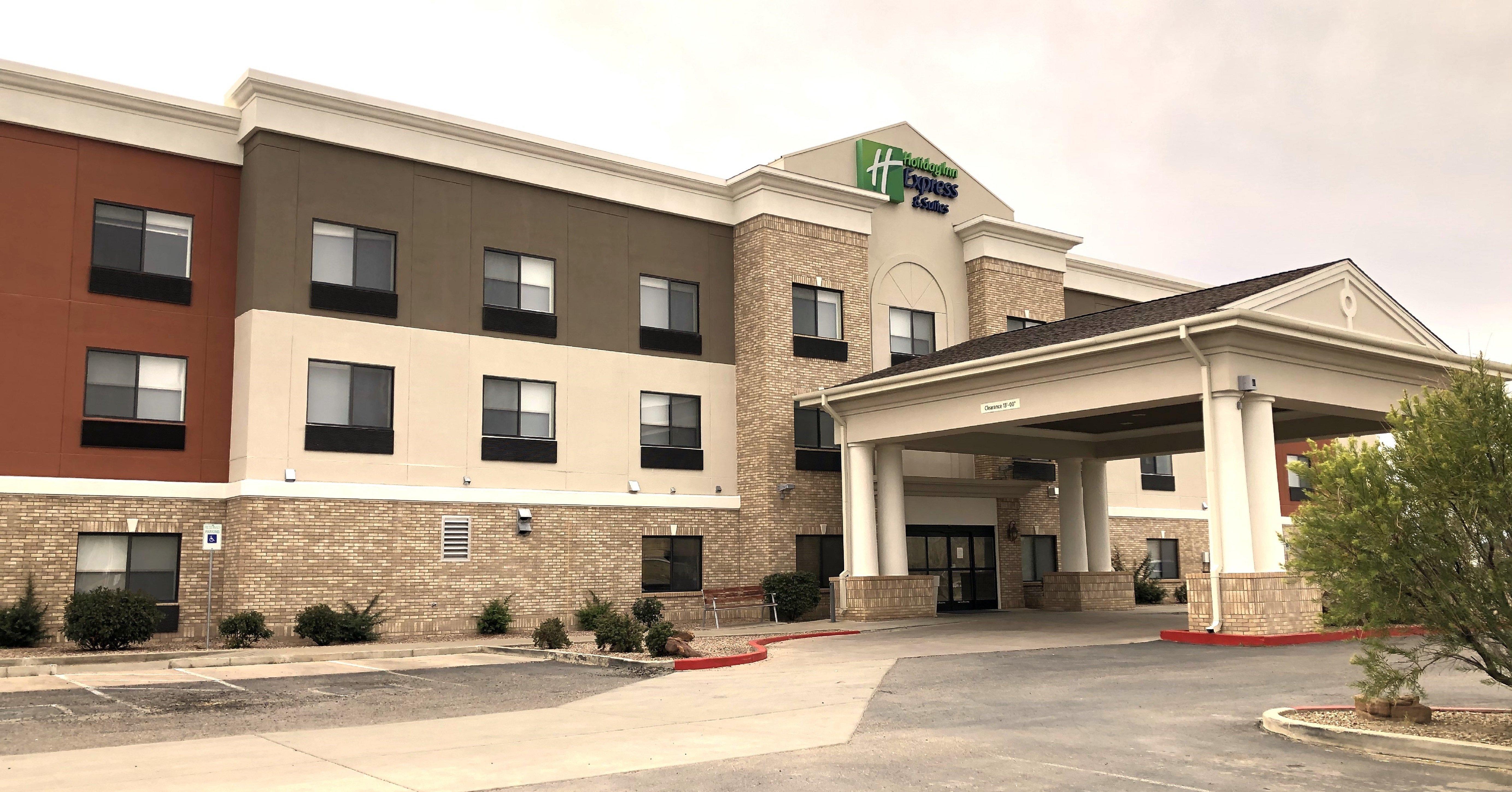 Holiday Inn Express Hotel & Suites Las Vegas, An Ihg Hotel Exterior photo